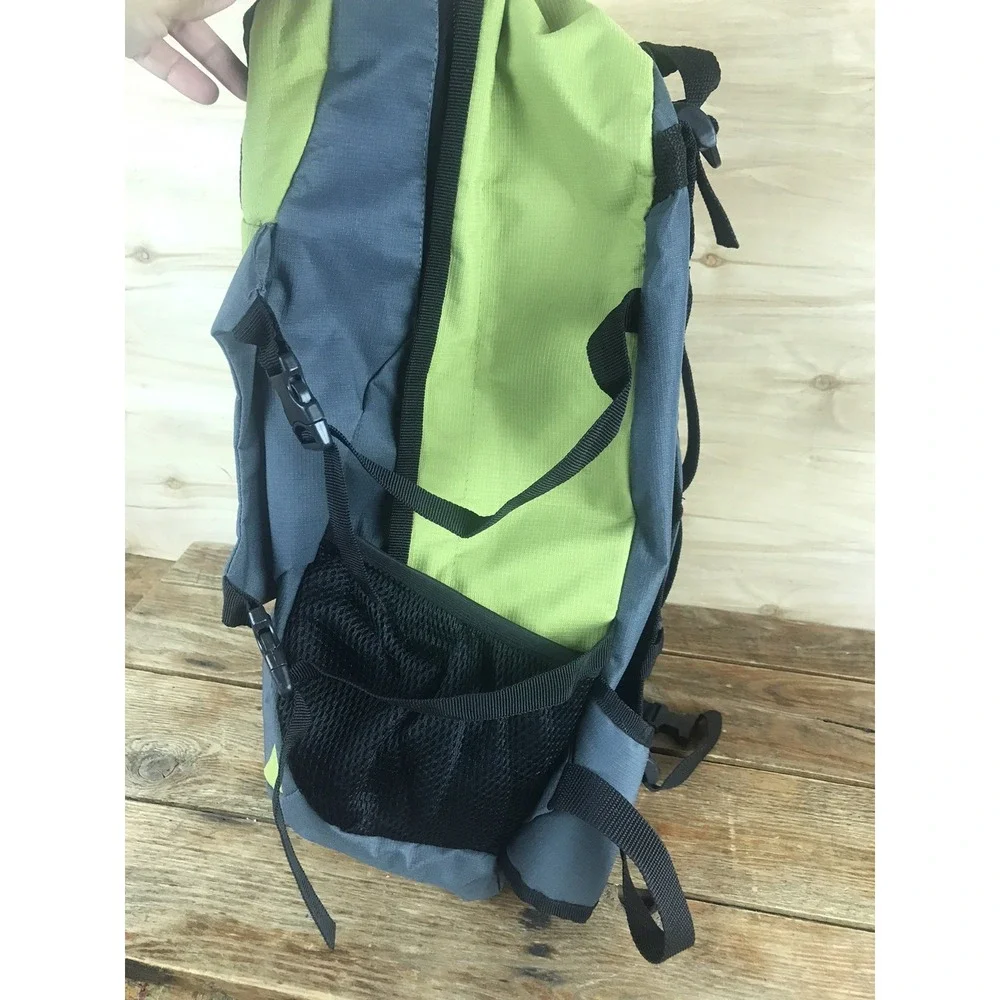 The North Face Terra 30 Hiking Backpack Green Gray 20